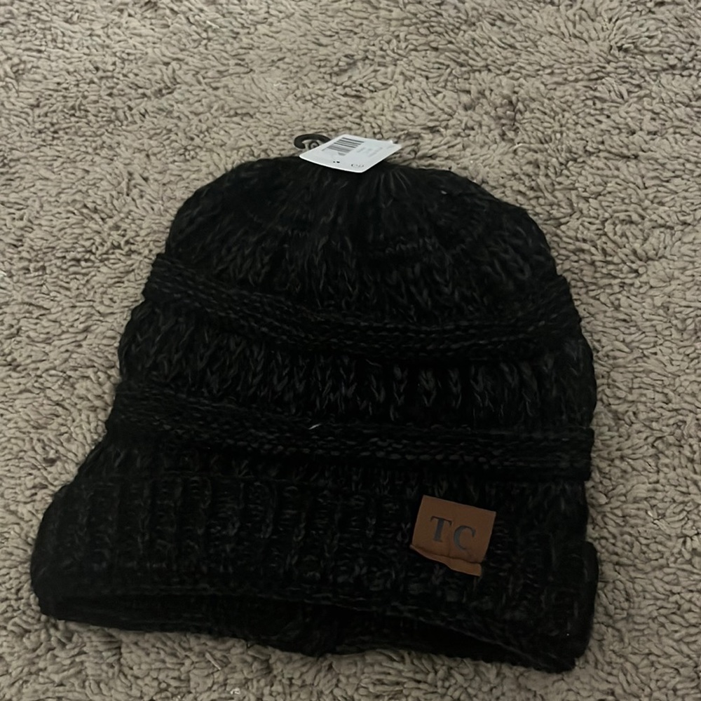 pony tail beanie!!